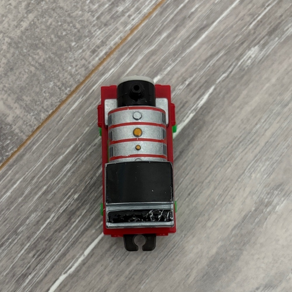 Thomas & Friends Silver Percy with Flames - Picture 5 of 8